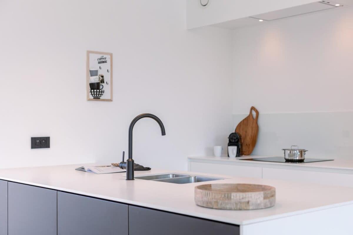 New, Luxurious And Modern Apartment With Private Parking Koksijde Exterior foto