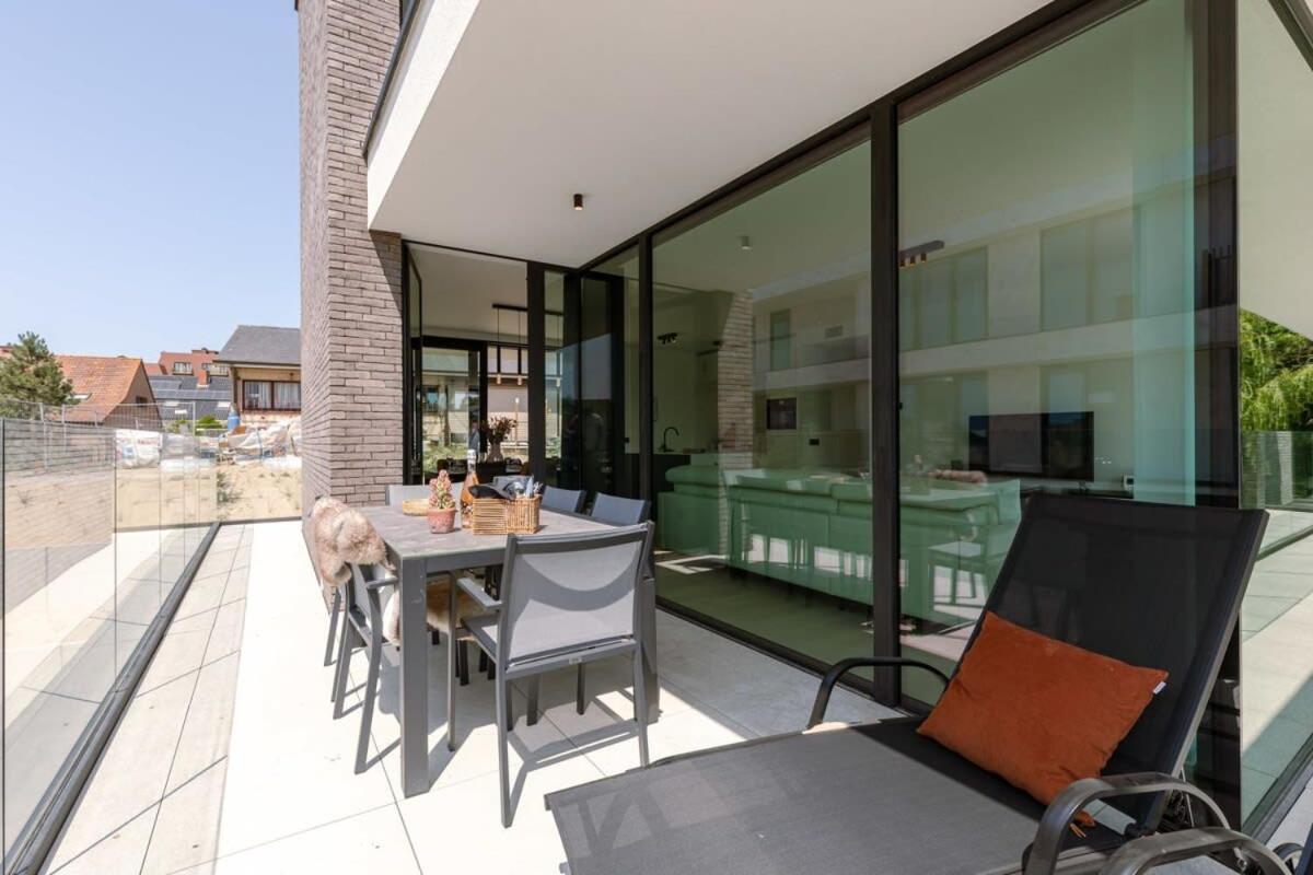New, Luxurious And Modern Apartment With Private Parking Koksijde Exterior foto